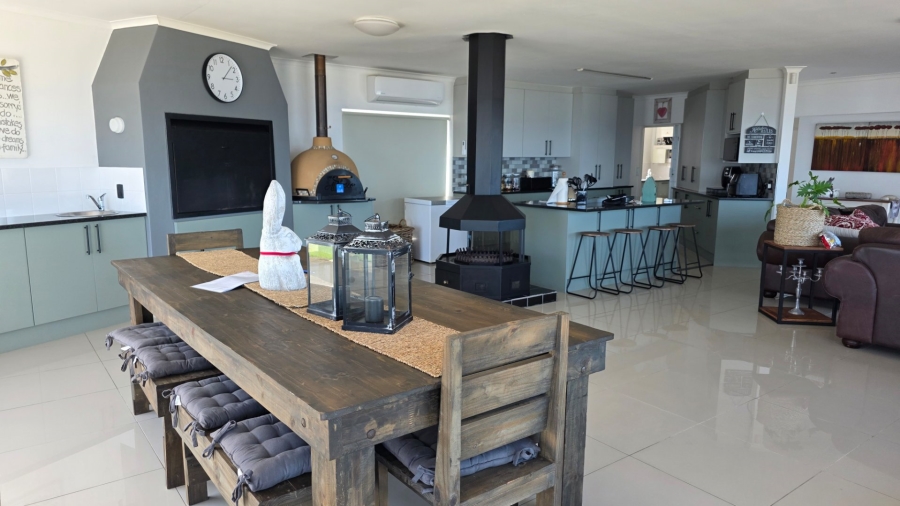 5 Bedroom Property for Sale in Dana Bay Western Cape